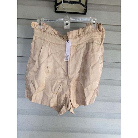 Cupcakes and Cashmere Leah Paper Shorts in Cafe Au Lait, Sz Large, MSRP $89 - Picture 3 of 7